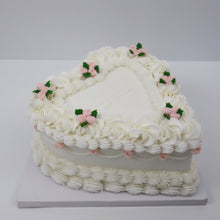 Load image into Gallery viewer, Vintage Cake
